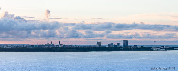 Tallinn kahe vee vahel